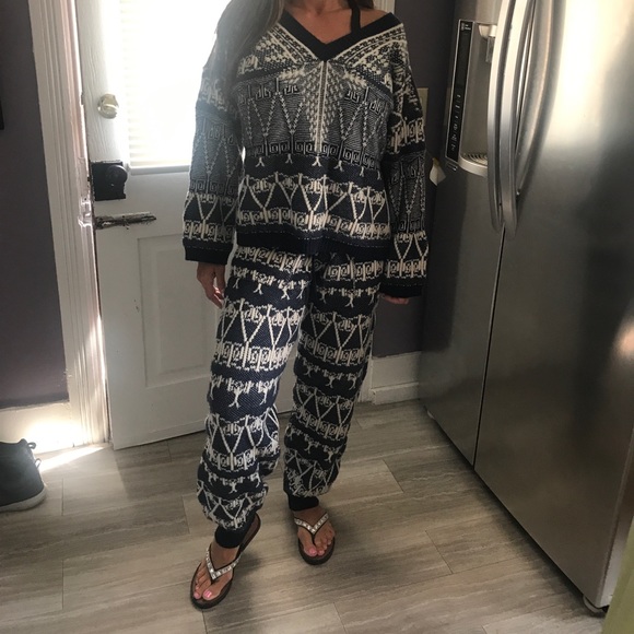CHANEL Sweaters - Chanel cashmere set